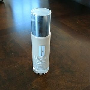 Clinique beyond perfecting fondation